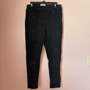 💚We The Free Black Skinny Jeans